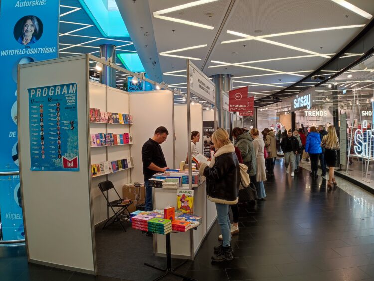 Świąteczne Targi Książki dobiegają końca