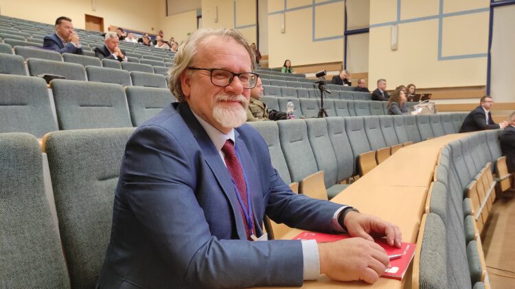 Prof. Radosław Bania: Każdy z nas może stać się ofiarą ataku hakerskiego