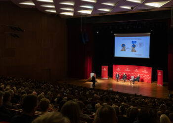 W&nbsp;Filharmonii Podkarpackiej wybrzmiały „Wielkie pytania w&nbsp;nauce”