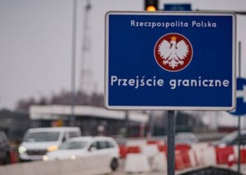 Pozostają kontrolę na granicy ze Słowacją