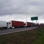 Nadal kolejki TIR-ów przed granicą z Ukrainą 2 - Polskie Radio Rzeszów Nadal kolejki TIR-ów przed granicą z Ukrainą - Polskie Radio Rzeszów