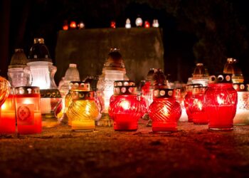 Kulturowe różnice w Dniu Wszystkich Świętych