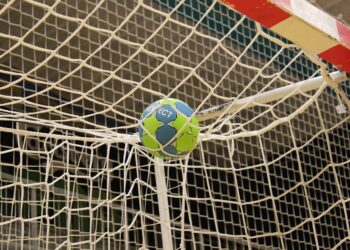 Piłka ręczna Superliga – porażka Handballu JKS