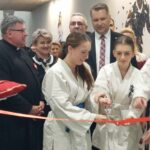 Akcja "Szkoła do hymnu" zagościła dziś w ZSP w Miejscu Piastowym 4 - Polskie Radio Rzeszów Akcja "Szkoła do hymnu" zagościła dziś w ZSP w Miejscu Piastowym - Polskie Radio Rzeszów