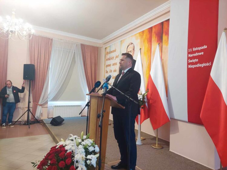 Akcja „Szkoła do hymnu” zagościła dziś w ZSP w Miejscu Piastowym