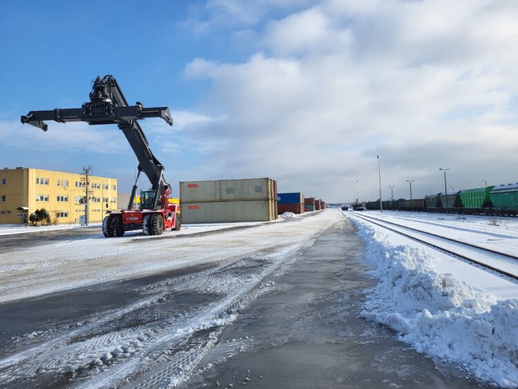 W Knapach powstał nowy terminal przeładunkowy
