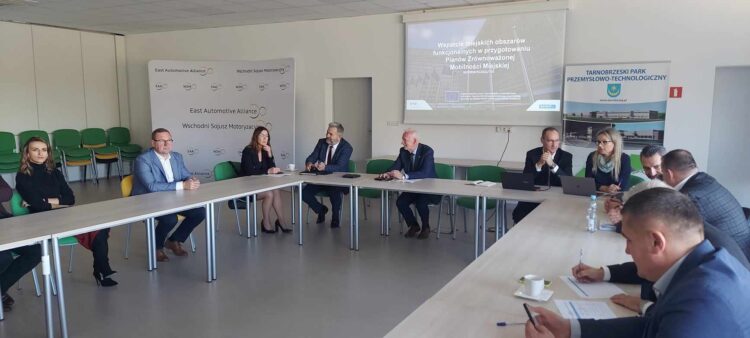 Inicjatywa Czwórmiasto - strategia działania 1 - Polskie Radio Rzeszów Inicjatywa Czwórmiasto – strategia działania