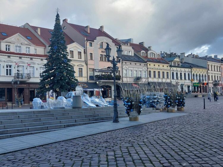 Już wkrótce w stolicy Podkarpacia rozbłysną świąteczne dekoracje