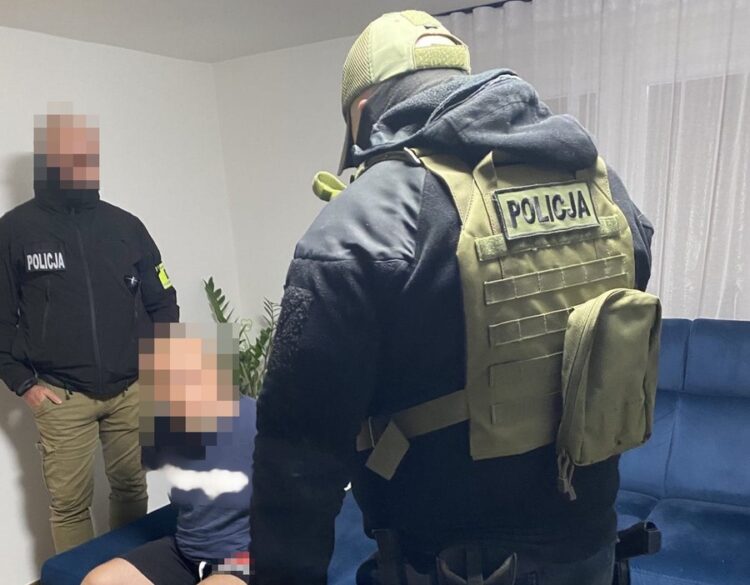 Ukrywał się prawie trzy lata. Miał trafić do więzienia m.in. za napaść na funkcjonariusza