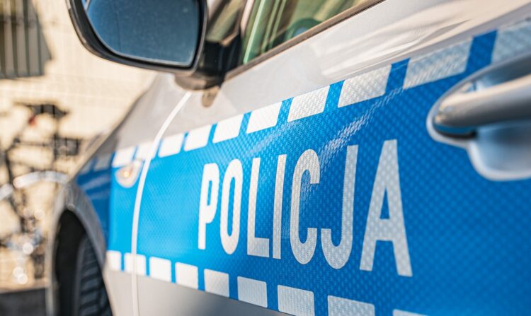 Policjanci złapali oszustów, którzy skradli pieniądze z bankowego konta