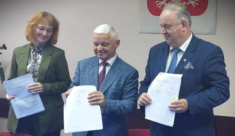 Umowy na dofinansowanie inwestycji wodno-ściekowych 1 - Polskie Radio Rzeszów Umowy na dofinansowanie inwestycji wodno-ściekowych