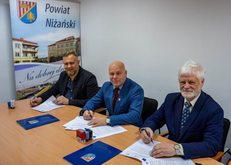 Inwestycja drogowa w powiecie niżańskim 1 - Polskie Radio Rzeszów Inwestycja drogowa w powiecie niżańskim