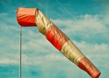 IMGW ostrzega przed&nbsp;silnym wiatrem w&nbsp;południowej części naszego regionu