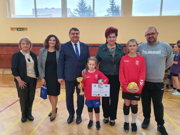 III Mikołajkowy Turniej w Piłce Ręcznej Dziewcząt