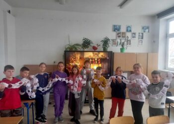 Wigilia pod&nbsp;hasłem „Jak to&nbsp;drzewiej bywało…” w&nbsp;tarnobrzeskiej szkole podstawowej