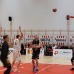 Koszykówka. Resovia zwycięża KS Katowice 3 - Polskie Radio Rzeszów Koszykówka. Resovia zwycięża KS Katowice - Polskie Radio Rzeszów