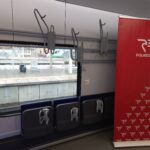 Na Podkarpacie dotarły 4 pociągi hybrydowe z podwójnym napędem: elektrycznym i spalinowym 3 - Polskie Radio Rzeszów Na Podkarpacie dotarły 4 pociągi hybrydowe z podwójnym napędem: elektrycznym i spalinowym - Polskie Radio Rzeszów