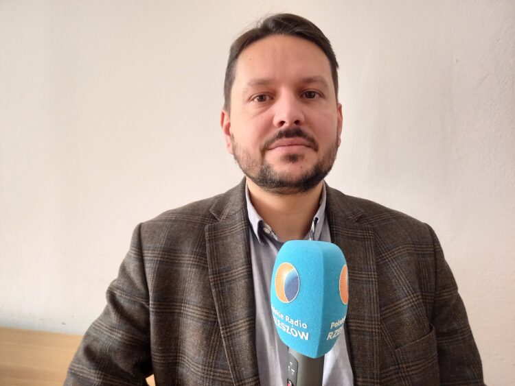 Socjolog, dr Dominik Porczyński o świętowaniu i postanowieniach noworocznych