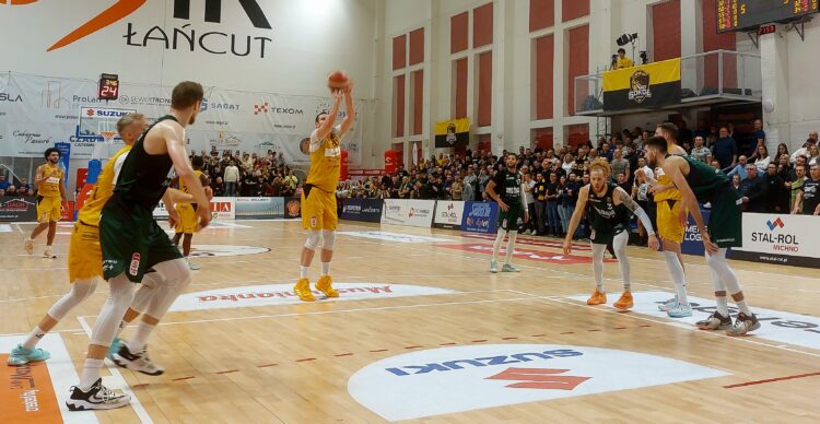 Koszykówka. Porażka Sokoła na pożegnanie roku 1 - Polskie Radio Rzeszów Koszykówka. Porażka Sokoła na pożegnanie roku