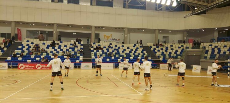 Piłka ręczna. Handball Stal Mielec przegrywa z Padwą Zamość 1 - Polskie Radio Rzeszów Piłka ręczna. Handball Stal Mielec przegrywa z Padwą Zamość