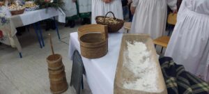 Wigilia pod hasłem „Jak to drzewiej bywało…” w tarnobrzeskiej szkole podstawowej 2 - Polskie Radio Rzeszów Wigilia pod hasłem „Jak to drzewiej bywało…” w tarnobrzeskiej szkole podstawowej - Polskie Radio Rzeszów