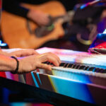 Najpiękniejsze kolędy w Polskim Radiu Rzeszów. Koncert Izabeli Szafrańskiej z zespołem za nami (fotogaleria) 6 - Polskie Radio Rzeszów Najpiękniejsze kolędy w Polskim Radiu Rzeszów. Koncert Izabeli Szafrańskiej z zespołem za nami (fotogaleria) - Polskie Radio Rzeszów