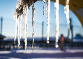 Drogi na&nbsp;Podkarpaciu są&nbsp;przejezdne. Ostrzeżenie przed&nbsp;marznącym deszczem na&nbsp;południu regionu