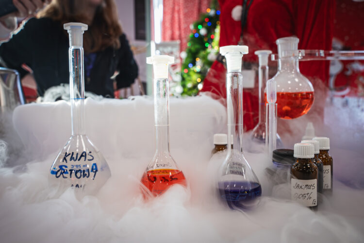 Magia świąt w eksperymentach naukowych