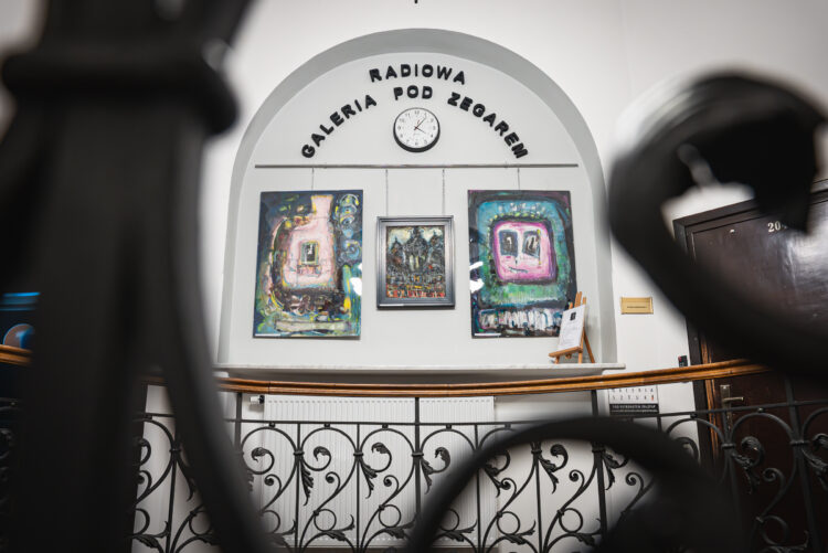 Malarstwo Wojciecha Chmury w ‘’Radiowej Galerii pod Zegarem‘’