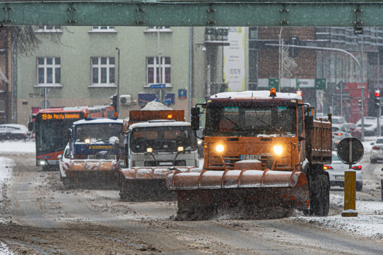 Ostrzeżenie przed silnym wiatrem i oblodzeniem na Podkarpaciu