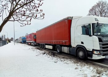Prawie pięć dni muszą czekać kierowcy ciężarówek na&nbsp;odprawę w&nbsp;Medyce