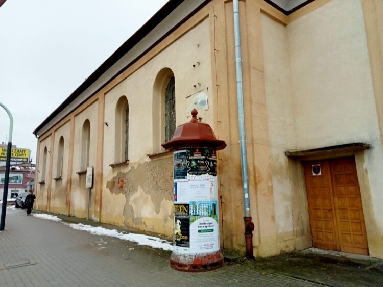 Miasto kupi zabytkową synagogę. Jest zgoda dębickich radnych 1 - Polskie Radio Rzeszów Miasto kupi zabytkową synagogę. Jest zgoda dębickich radnych