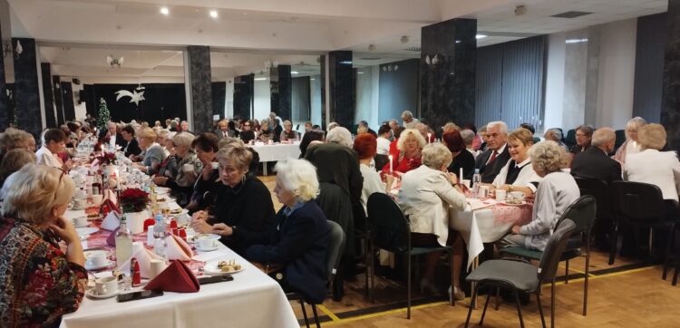 Wigilia seniorów w Domu Kultury „Tysiąclecia”