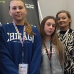 Jak z prostych materiałów zrobić świąteczny wianek? Podpowiadają uczennice z Soniny 3 - Polskie Radio Rzeszów Jak z prostych materiałów zrobić świąteczny wianek? Podpowiadają uczennice z Soniny - Polskie Radio Rzeszów