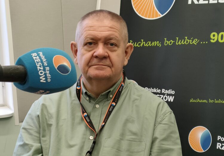 Zachorowania na COVID-19 i nowe szczepionki przeciwko koronawirusowi