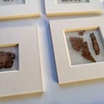 W piwnicach BWA w Krośnie odsłonięto i zabezpieczono rysunki oraz napisy wykonane przez więźniów 11 - Polskie Radio Rzeszów W piwnicach BWA w Krośnie odsłonięto i zabezpieczono rysunki oraz napisy wykonane przez więźniów - Polskie Radio Rzeszów