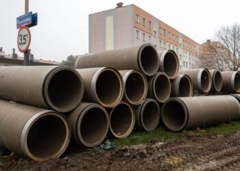 Resztki materiałów budowlanych i martwe zwierzęta trafiają do kanalizacji w Rzeszowie