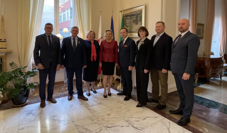 Spotkanie delegacji z Podkarpacia z ambasadorem RP we Włoszech