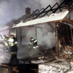 W pożarze drewnianego domu w Szówsku pod Jarosławiem zginął mężczyzna 6 - Polskie Radio Rzeszów W pożarze drewnianego domu w Szówsku pod Jarosławiem zginął mężczyzna - Polskie Radio Rzeszów