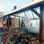 W pożarze drewnianego domu w Szówsku pod Jarosławiem zginął mężczyzna 5 - Polskie Radio Rzeszów W pożarze drewnianego domu w Szówsku pod Jarosławiem zginął mężczyzna - Polskie Radio Rzeszów