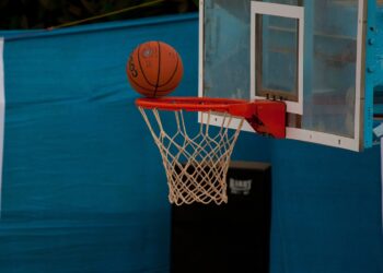 Koszykówka – minimalna porażka Miasta Szkła Krosno