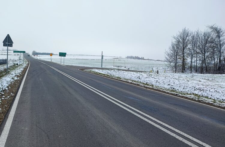 Strajk na przejściu dla pieszych w Gwizdaju. Zablokowana droga krajowa (aktualizacja) 1 - Polskie Radio Rzeszów Strajk na przejściu dla pieszych w Gwizdaju. Zablokowana droga krajowa (aktualizacja)