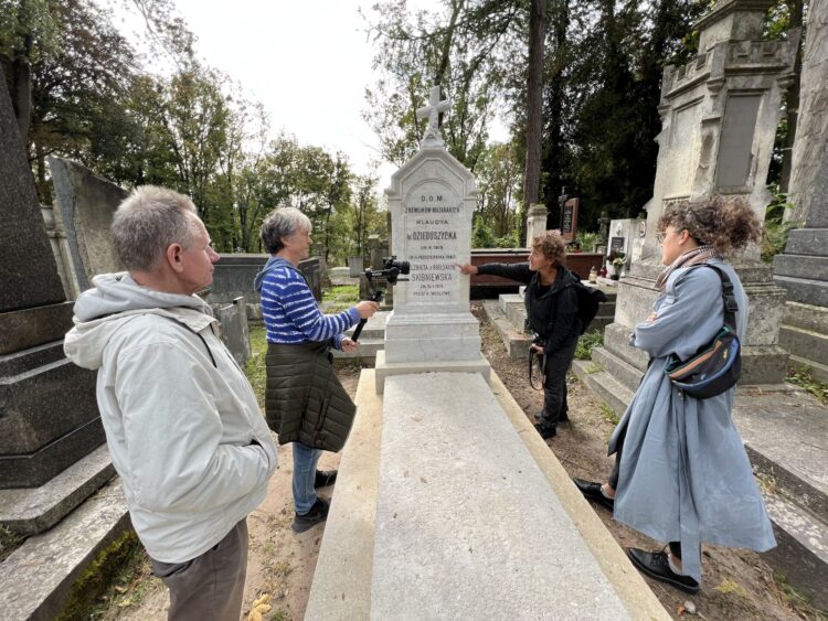 Związek Rodowy Dzieduszyckich herbu Sas odnawia zabytki we Lwowie