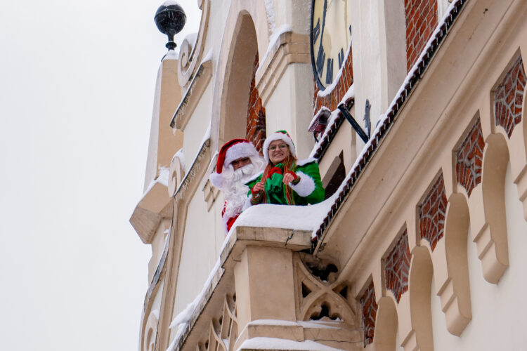 Święty Mikołaj przybył do Świątecznego Miasteczka (fotogaleria)
