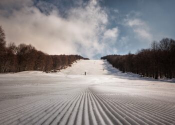 Ruszył sezon narciarski na&nbsp;Podkarpaciu. Nowe stacje, trasy i&nbsp;śnieżne nowości