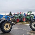 Do godziny 15 potrwają utrudnienia na drogach w związku z protestem rolników (zdjęcia) 13 - Polskie Radio Rzeszów Do godziny 15 potrwają utrudnienia na drogach w związku z protestem rolników (zdjęcia) - Polskie Radio Rzeszów