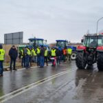 Do godziny 15 potrwają utrudnienia na drogach w związku z protestem rolników (zdjęcia) 6 - Polskie Radio Rzeszów Do godziny 15 potrwają utrudnienia na drogach w związku z protestem rolników (zdjęcia) - Polskie Radio Rzeszów