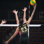 Siatkówka. Gwiazdy ze Stambułu pokonały Rysice 17 - Polskie Radio Rzeszów Siatkówka. Gwiazdy ze Stambułu pokonały Rysice - Polskie Radio Rzeszów