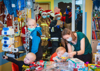 7. edycja akcji „Paczka dla dzieciaka na&nbsp;święta od&nbsp;strażaka” (zdjęcia)