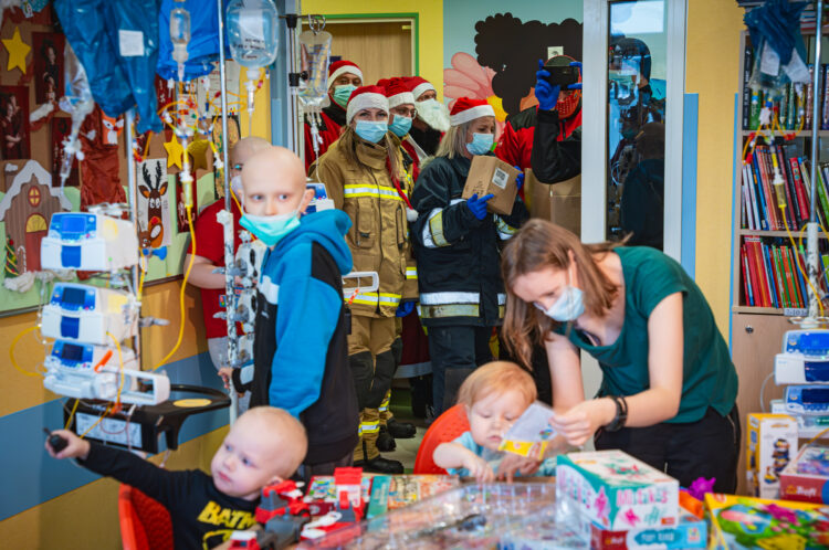 7. edycja akcji „Paczka dla dzieciaka na święta od strażaka” (zdjęcia)